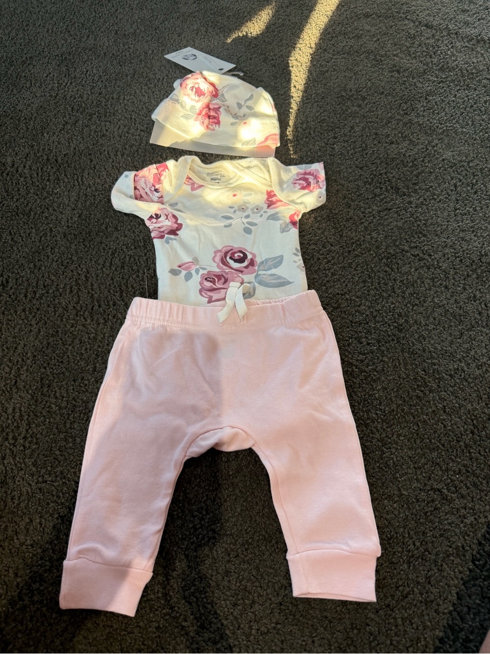 Pink Floral Bodysuit & Pink Jogger Set newborn -
